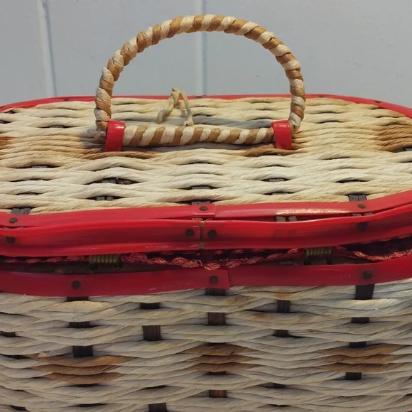 Vintage Personal Sewing Box - Picture 7 of 9